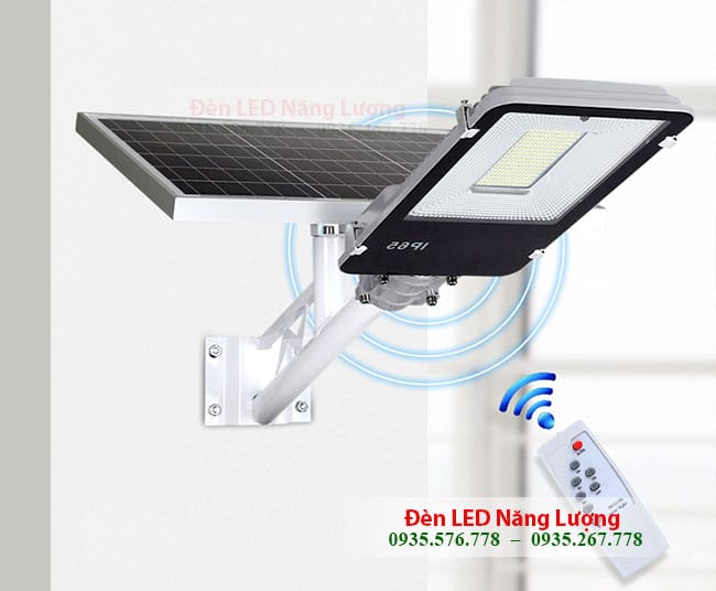 bộ đèn đường năng lượng mặt trời có điều khiển từ xa bằng remote 1