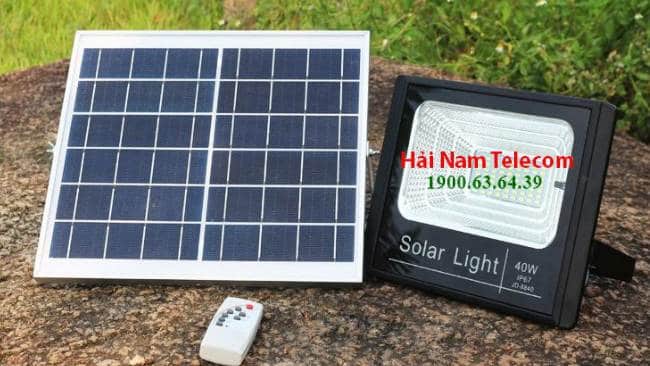 Đèn pha năng lượng mặt trời 40W Solar Light 8340